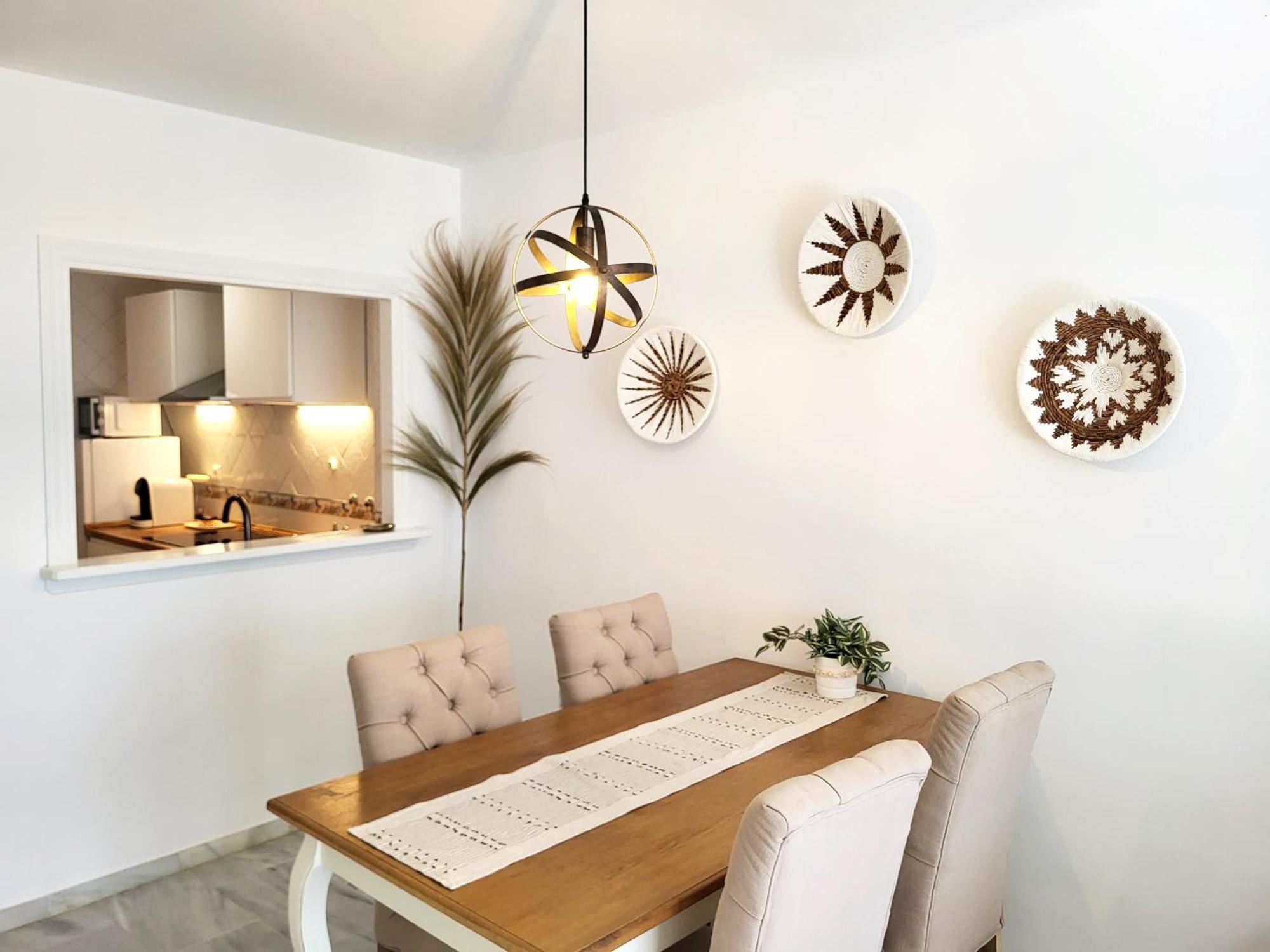 Luxury Garden - Walking Distance To The Sea *