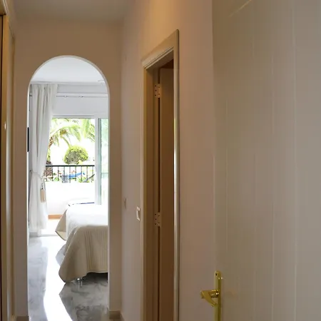Luxury Garden Apartment - Walking Distance To The Sea Sitio de Calahonda Exterior foto