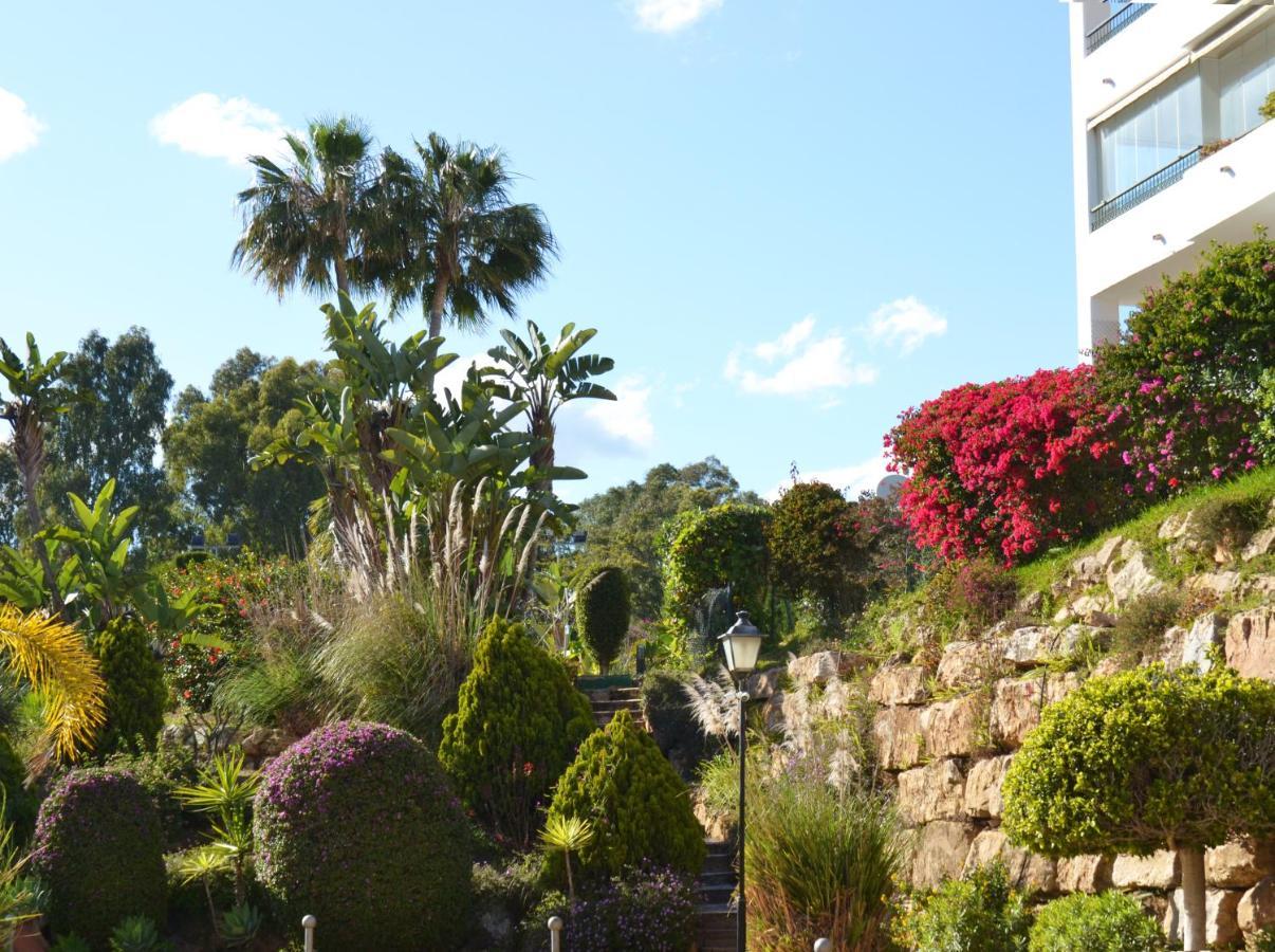 Luxury Garden - Walking Distance To The Sea