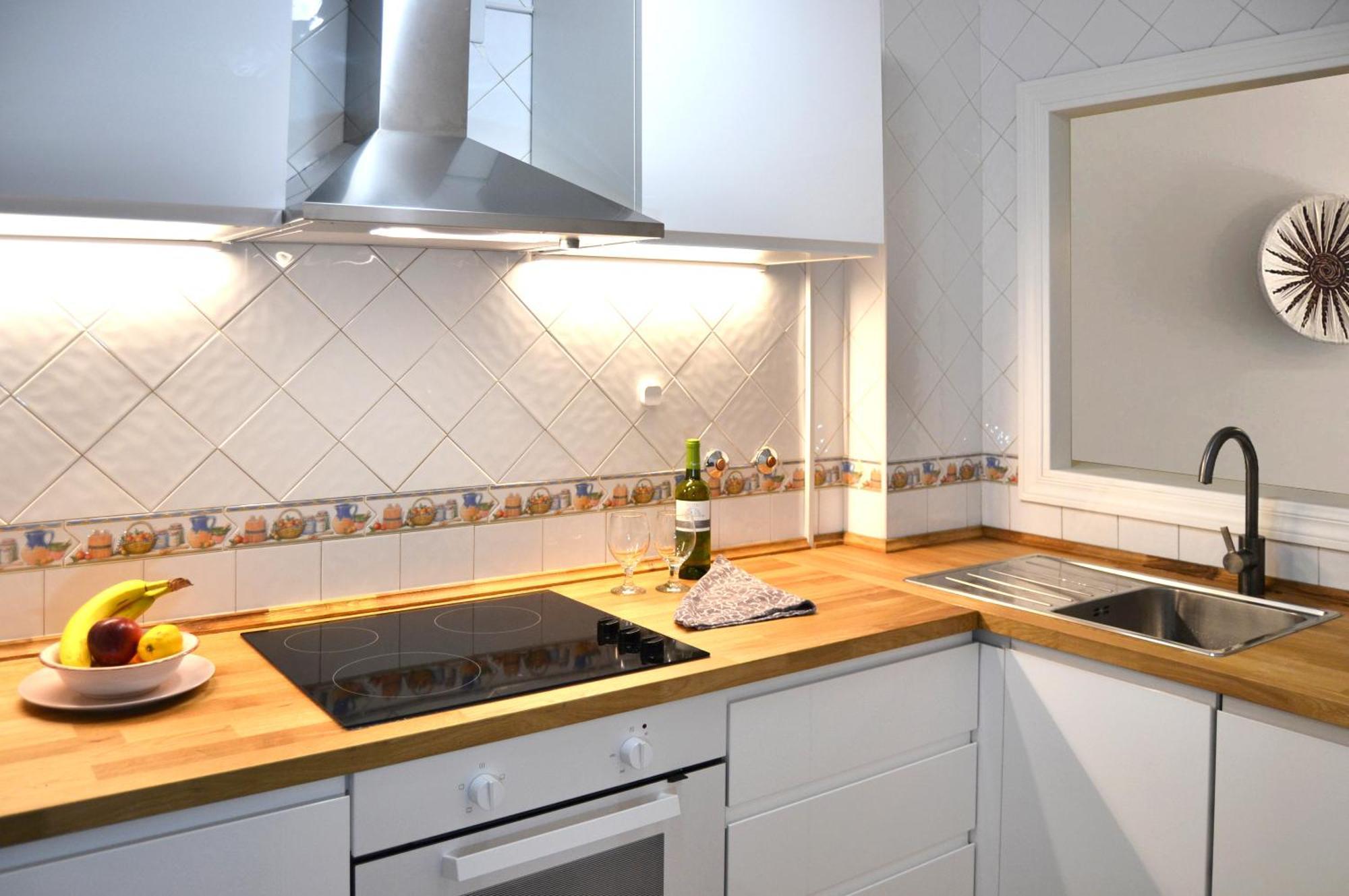 Luxury Garden - Walking Distance To The Sea